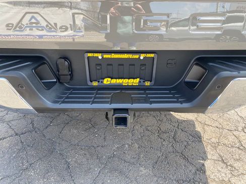 Used 2025 Ford Ranger Lariat w/ Trailer Tow Package AWD/4WD image 4