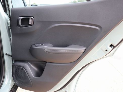 New 2025 Hyundai Venue Limited image 12