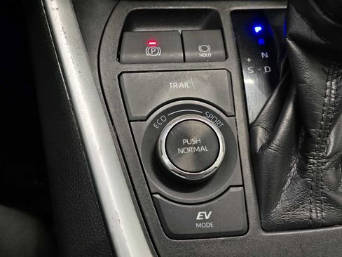 Certified 2021 Toyota RAV4 XLE AWD/4WD image 15