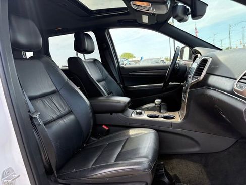 Used 2015 Jeep Grand Cherokee Limited AWD/4WD image 13