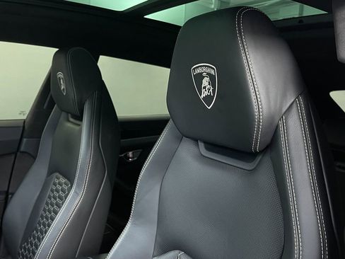 Used 2021 Lamborghini Urus image 12