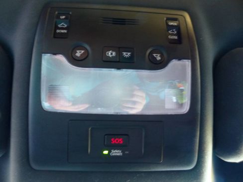 Used 2019 Lexus IS 350 AWD image 33