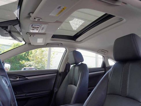 Used 2019 Honda Civic EX-L image 12
