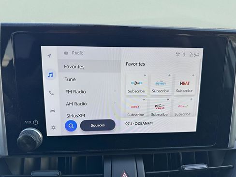 Used 2024 Toyota RAV4 XLE w/ Convenience Package image 34