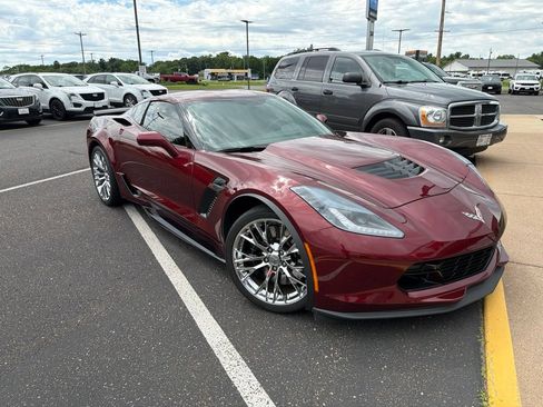 Used 2017 Chevrolet Corvette Z06 RWD image 2