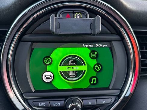 Used 2019 MINI Cooper S w/ Premium Package image 22