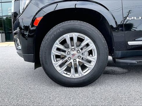 Used 2024 GMC Yukon SLT AWD/4WD image 35
