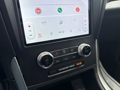 Used 2024 Ford Edge SEL w/ Convenience Package image 40