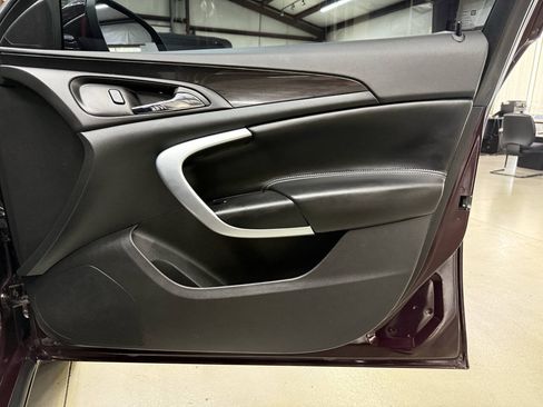 Used 2017 Buick Regal Sport Touring FWD image 16