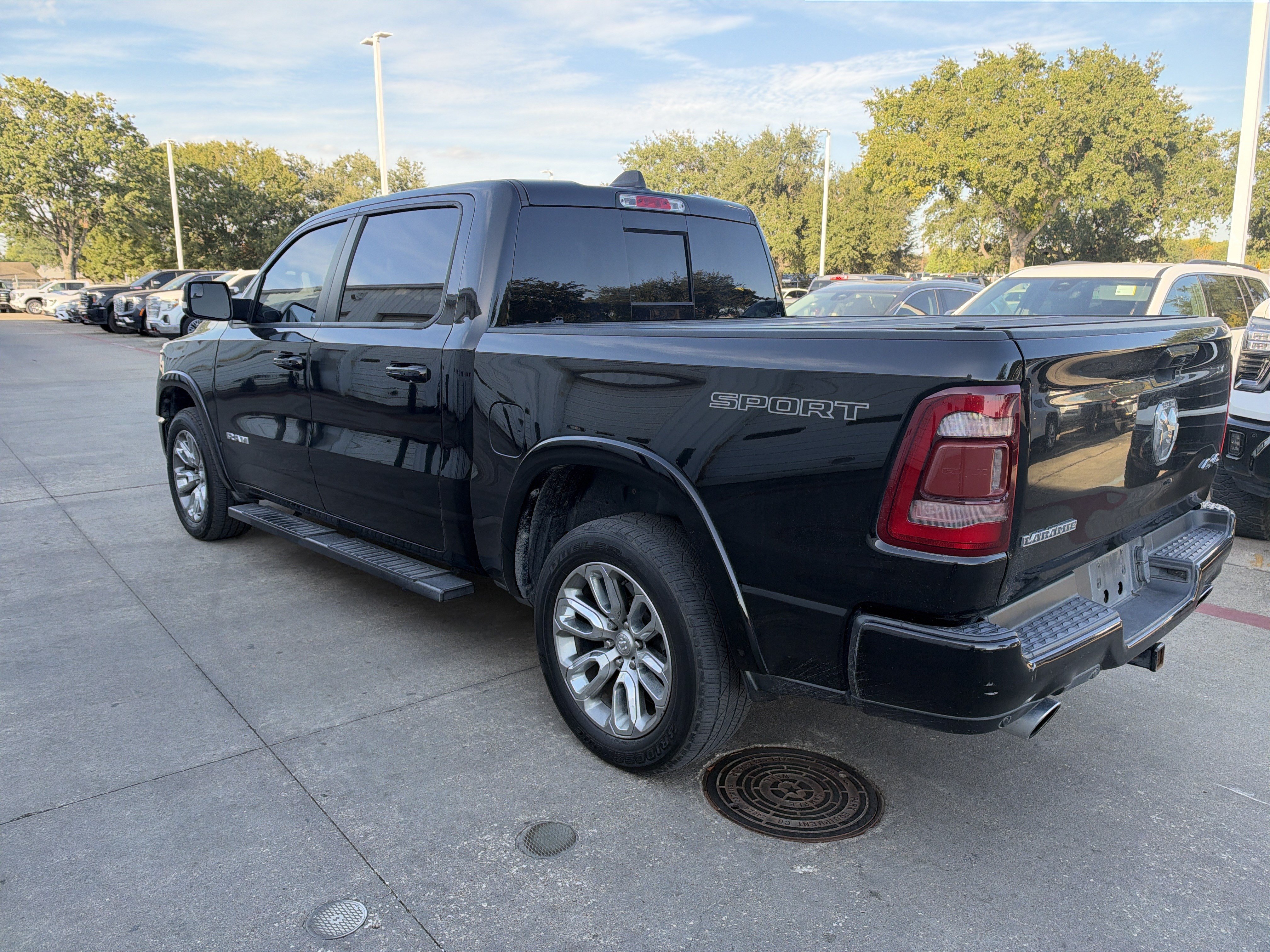 Used 2021 RAM 1500 Laramie w/ Sport Appearance Package AWD/4WD image 6