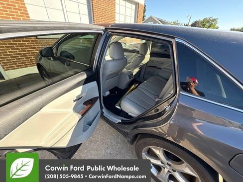 Used 2010 Toyota Venza AWD image 10