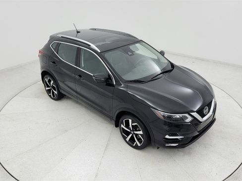 Used 2022 Nissan Rogue Sport SL w/ Premium Package FWD image 19