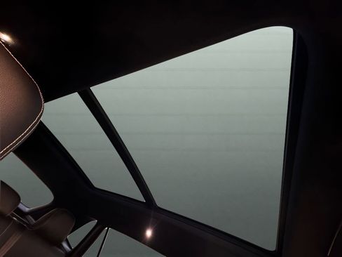 Used 2021 Volkswagen Atlas Cross Sport SEL image 26