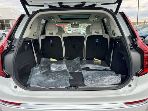 New 2026 Volvo XC90 T8 Ultra image 15
