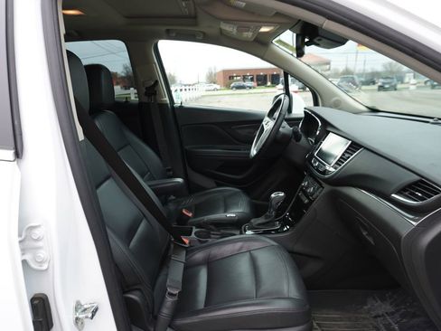 Used 2019 Buick Encore Essence w/ Experience Buick Package image 8
