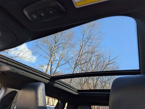 Certified 2022 Jeep Compass Altitude w/ Sun and Sound Group image 20