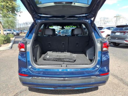 Used 2022 Chevrolet Equinox RS w/ RS Leather Package image 10