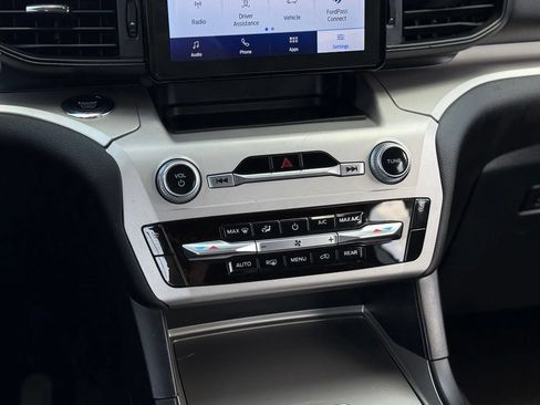 Certified 2023 Ford Explorer XLT AWD/4WD image 15