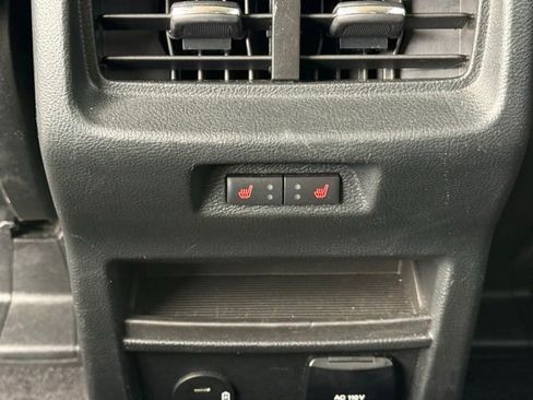 Used 2022 Ford Edge Titanium w/ Equipment Group 301A AWD/4WD image 18