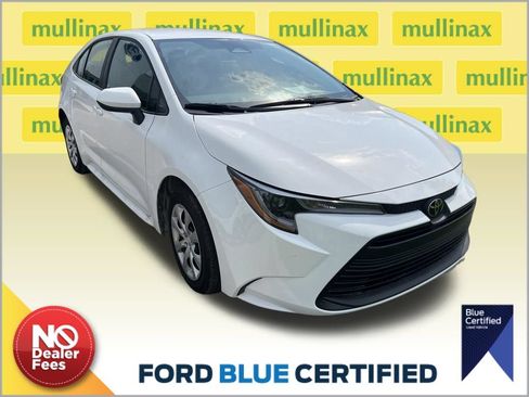 Used 2026 Toyota Corolla LE FWD image 1