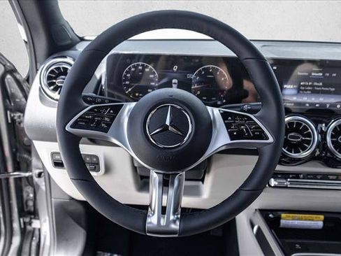 New 2026 Mercedes-Benz GLB 250 4MATIC image 13