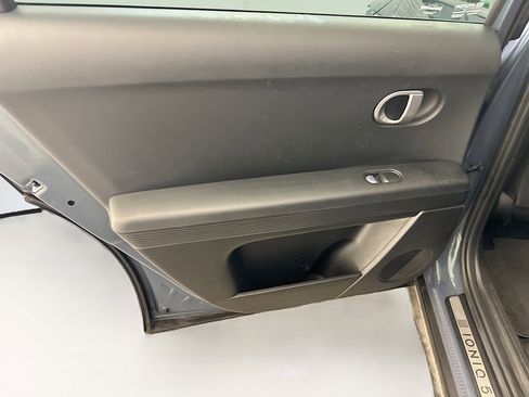 Used 2024 Hyundai Ioniq 5 SEL image 27