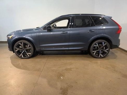 New 2026 Volvo XC60 T8 Ultra w/ Climate Package AWD/4WD image 3