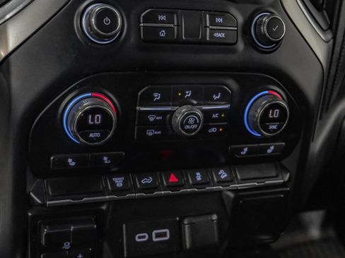 Used 2020 Chevrolet Silverado 3500 LT w/ Convenience Package AWD/4WD image 25