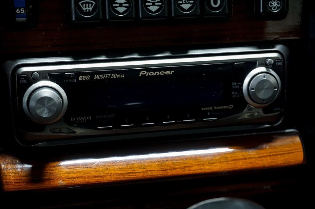 Used 1990 Mercedes-Benz 350 SDL image 24