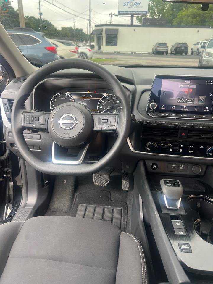 Used 2024 Nissan Rogue S FWD image 12