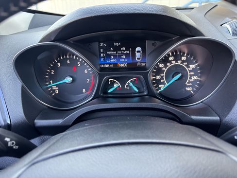 Used 2019 Ford Escape Titanium AWD/4WD image 17