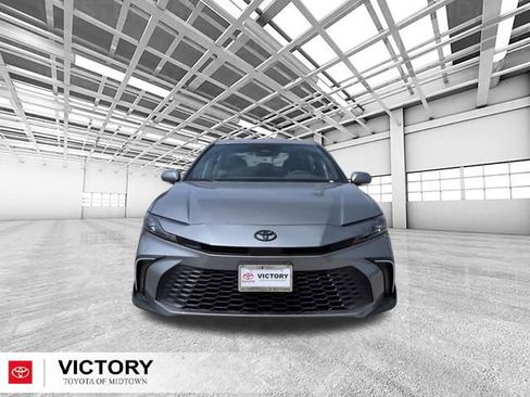 Used 2026 Toyota Camry SE FWD image 9