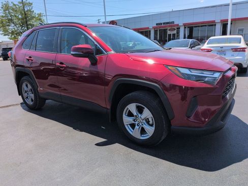 Certified 2024 Toyota RAV4 XLE w/ Convenience Package AWD/4WD image 7