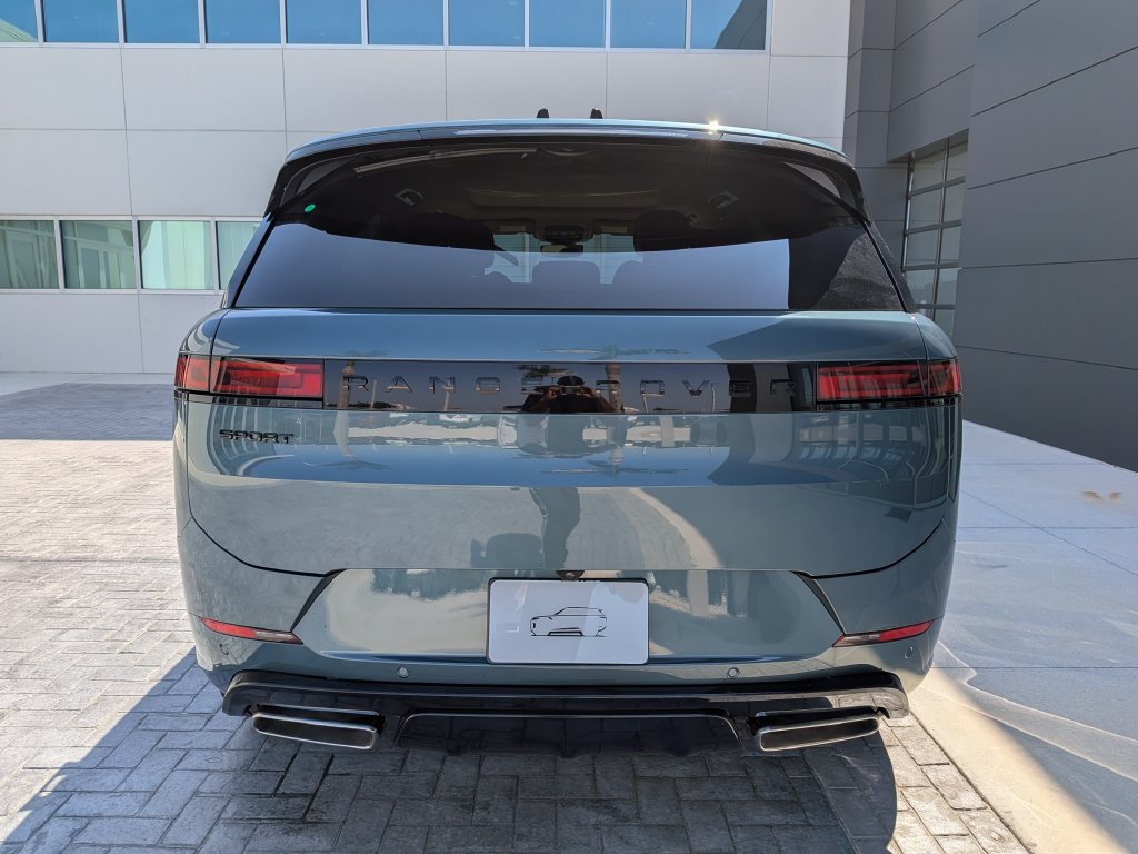 New 2026 Land Rover Range Rover Sport Dynamic SE AWD/4WD image 5