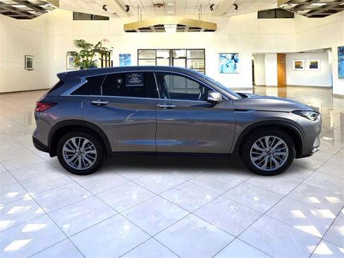 Used 2025 INFINITI QX50 Pure image 8