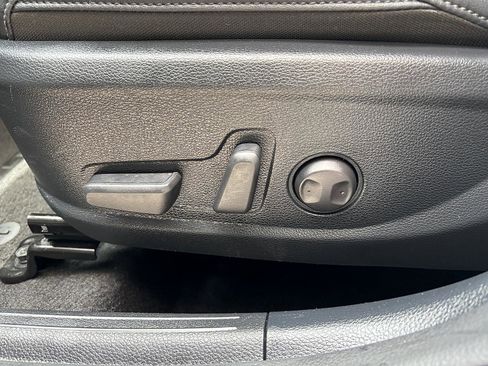 Used 2024 Kia Seltos EX AWD/4WD image 14