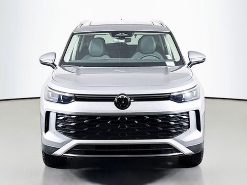 New 2026 Volkswagen Tiguan S image 2