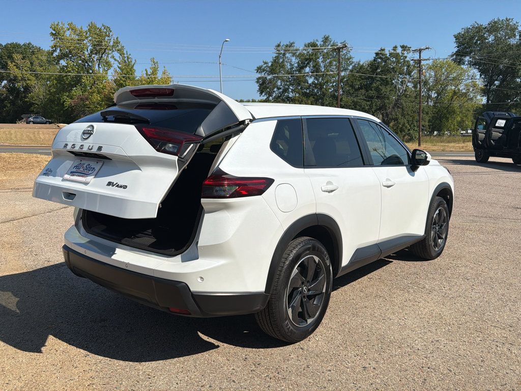 Used 2024 Nissan Rogue SV AWD/4WD image 11