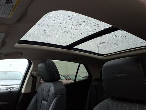 Used 2022 Buick Envision Avenir w/ Technology Package II image 14