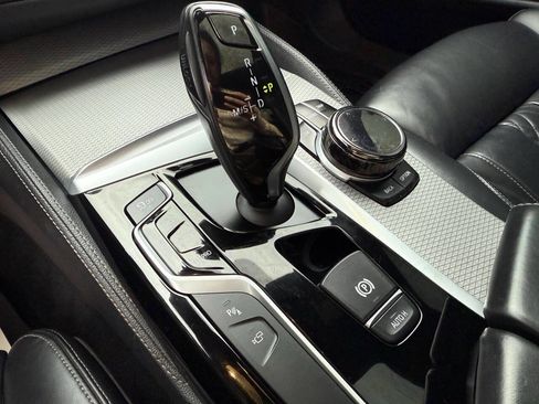 Used 2018 BMW M550i xDrive image 14