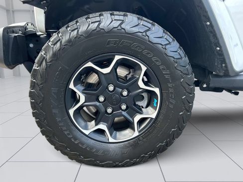Used 2023 Jeep Wrangler Unlimited Rubicon 4xe w/ Cold Weather Group AWD/4WD image 12