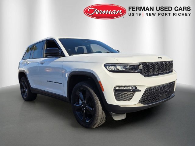 Certified 2025 Jeep Grand Cherokee Limited w/ Black Appearance Package AWD/4WD image 1