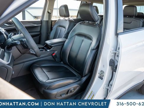 Used 2023 Jeep Grand Cherokee L Limited image 4