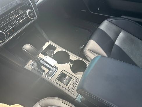 Used 2018 Subaru Outback 3.6R Limited AWD/4WD image 19