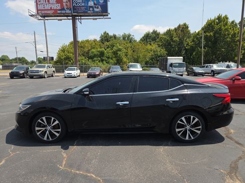 Used 2017 Nissan Maxima 3.5 SL FWD image 2