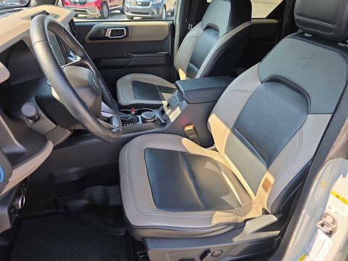 Used 2024 Ford Bronco Wildtrak image 29