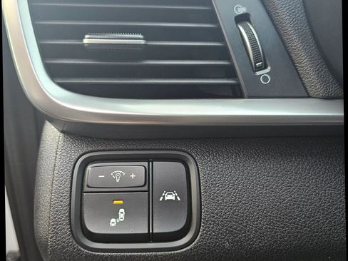 Used 2020 Kia Optima SE image 9