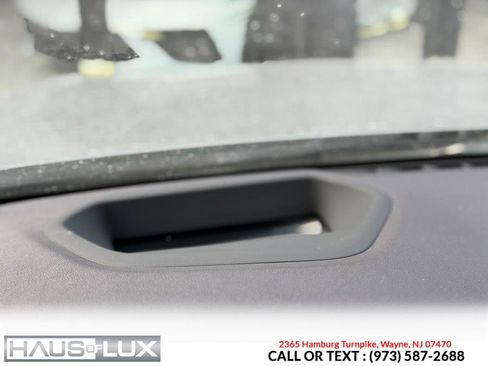 Used 2022 BMW M550i xDrive w/ Executive Package image 37