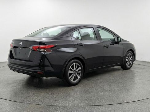 Used 2025 Nissan Versa SV image 6