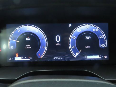 Used 2022 Jeep Grand Cherokee Limited image 35